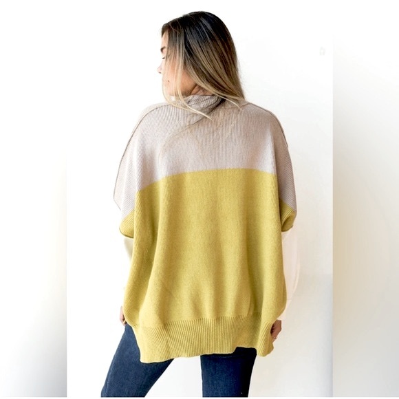 Free People Oversized Chartreuse Cream Tan Colorblock Crew Neck Sweater Sz M - Picture 3 of 11